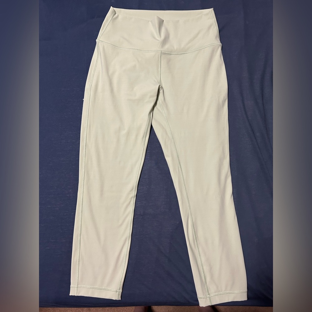 Lululemon Wunder Under High-Rise Crop 23” Full on Luxtreme size 8